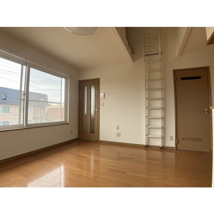 ビラ文苑3号館の居間