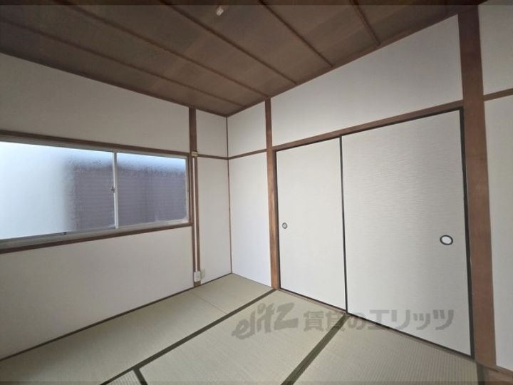 池田西町ハイツの居間