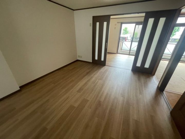 大阪府高槻市中川町(マンション)の賃貸物件の居間