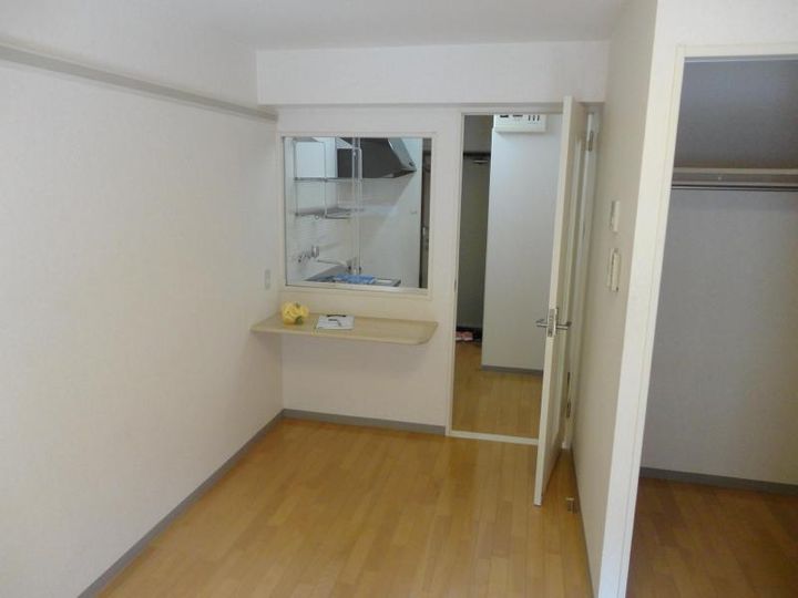 山形県山形市小白川町1(マンション)の賃貸物件の居間