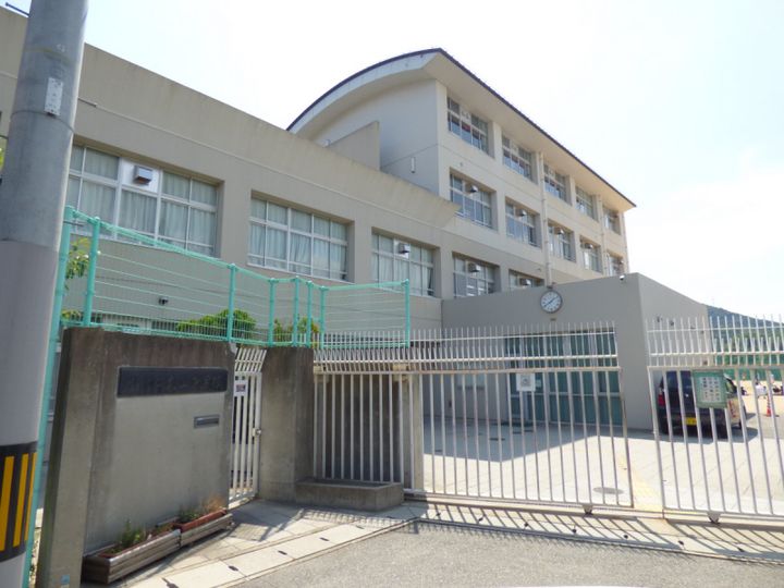 小川マンションの周辺