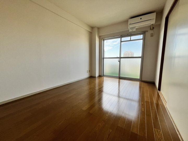 アルプスマンシオンの居間