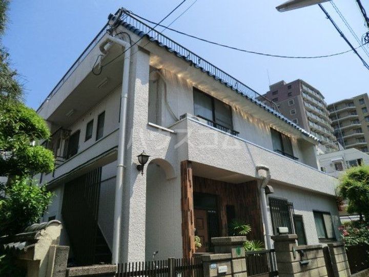 粉川マンションの外観