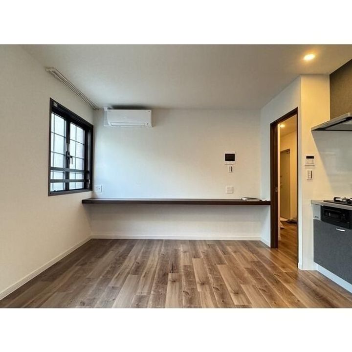 東京都港区西新橋1(マンション)の賃貸物件の居間