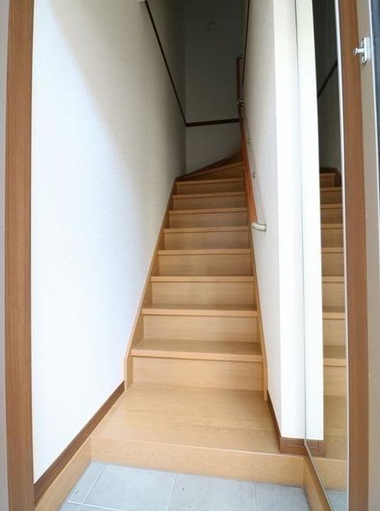 神奈川県横浜市旭区上白根2(アパート)の賃貸物件の玄関