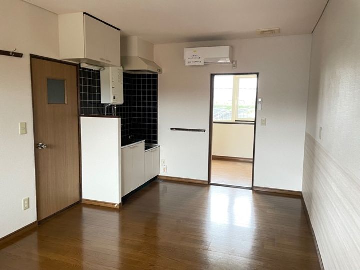 アポロ B棟の居間