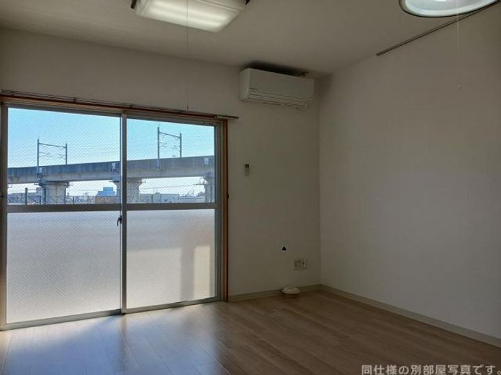 埼玉県熊谷市石原(マンション)の賃貸物件の居間