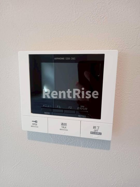 ニュー令和の内装