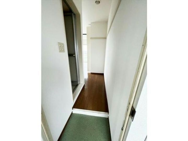 グリーンハイツの玄関