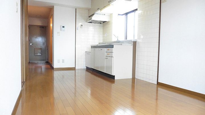 グレース秀和Aの居間