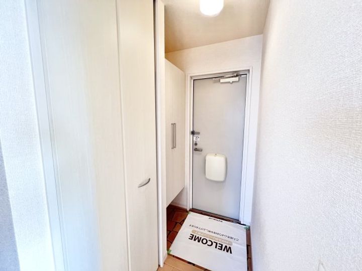 ハイツ クリノンの玄関