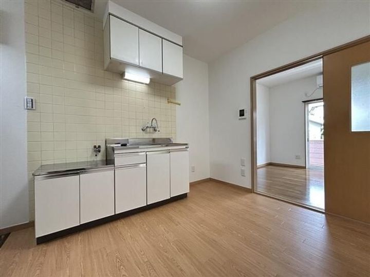 神奈川県横浜市西区東久保町(アパート)の賃貸物件の居間