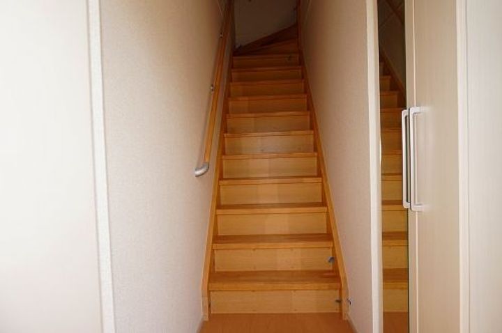 兵庫県明石市大久保町谷八木(アパート)の賃貸物件の玄関
