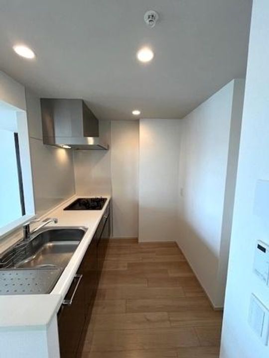 東京都世田谷区三軒茶屋2(マンション)の賃貸物件のキッチン