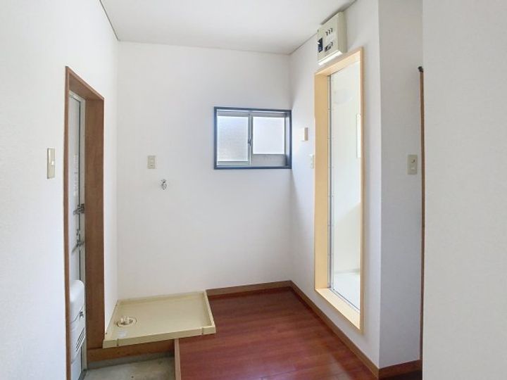 ルーキーリーグの内装