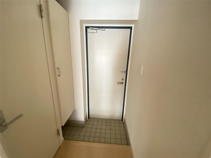 コルトーナ弐番館の玄関