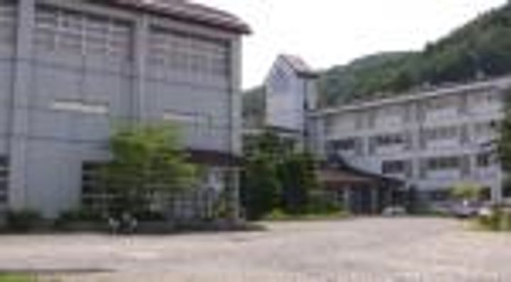 長野県岡谷市本町3(アパート)の賃貸物件の周辺