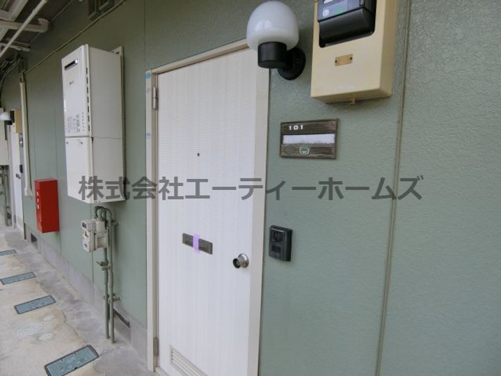 アルカディアA棟の玄関