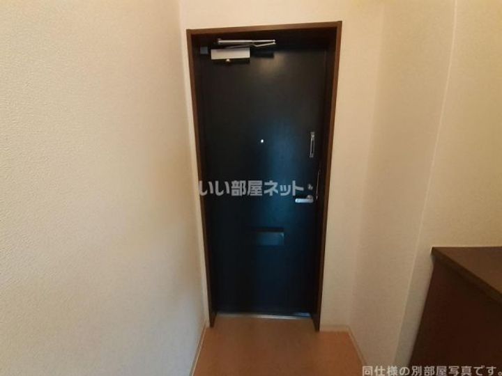 フォブール大高Aの玄関