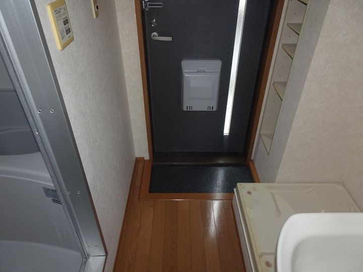静岡県下田市東本郷1(アパート)の賃貸物件の玄関