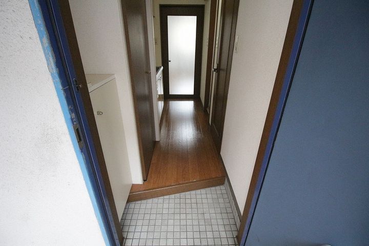 レディスコスモの玄関