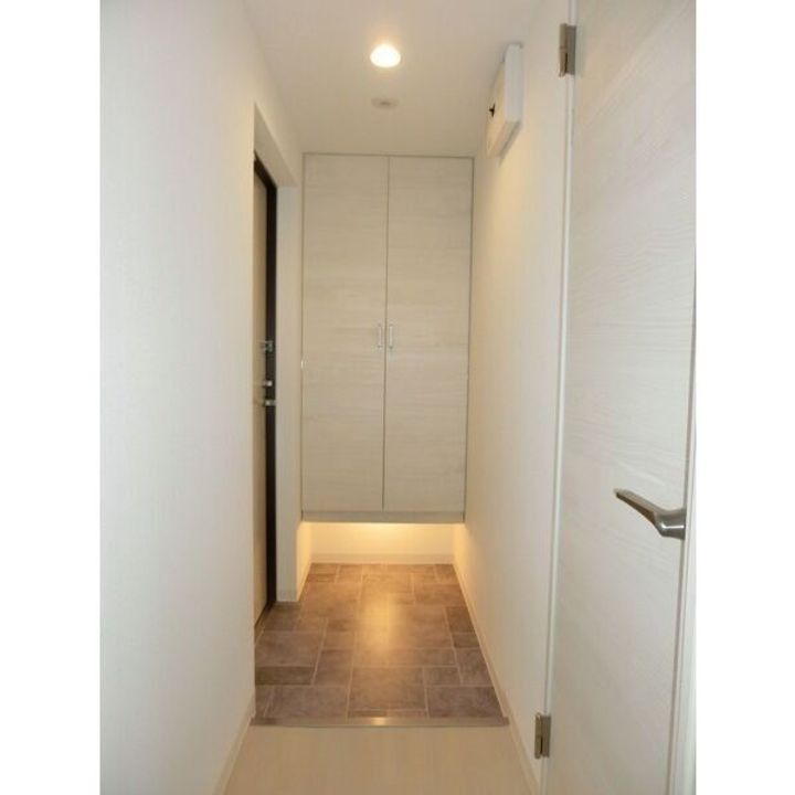 北海道札幌市北区北十七条西2(マンション)の賃貸物件の玄関