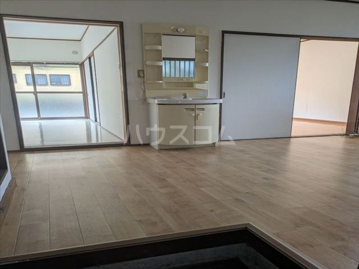 サンハイツ下り松の玄関