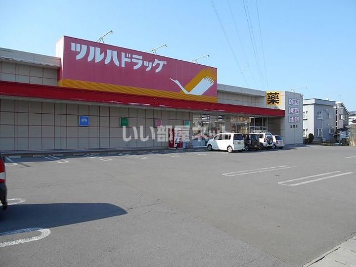 エンブレイス Bの周辺