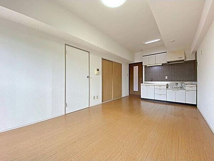 愛知県名古屋市千種区新西2(マンション)の賃貸物件の居間