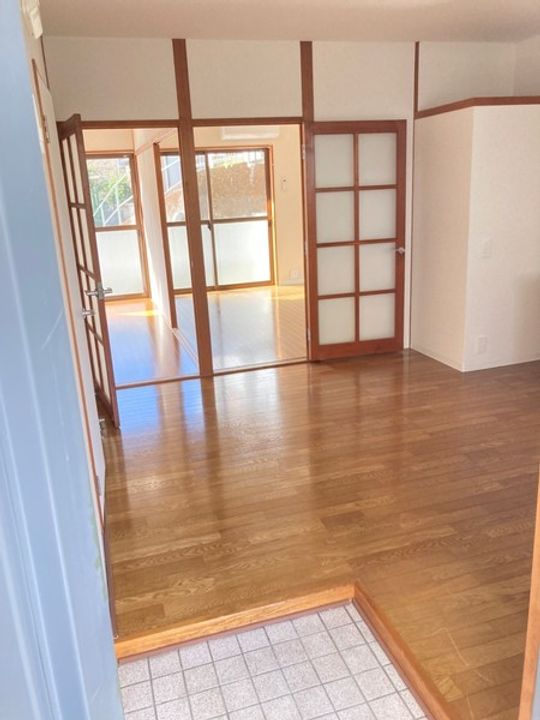 ゴールデンハイツの玄関