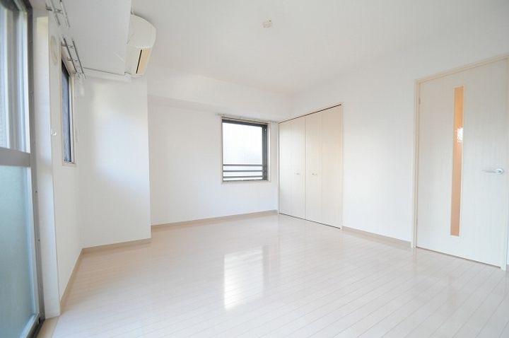 神奈川県川崎市高津区溝口3(マンション)の賃貸物件の居間