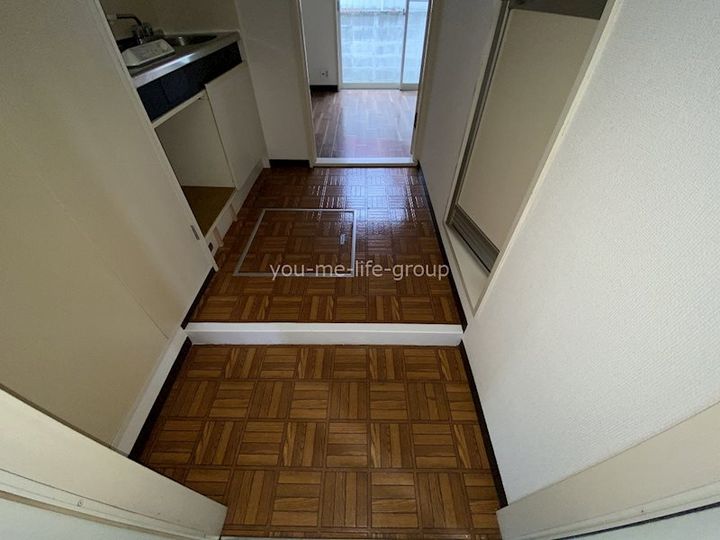 ベルメゾン秦野の玄関