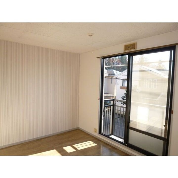 栃木県宇都宮市御幸町(アパート)の賃貸物件の居間