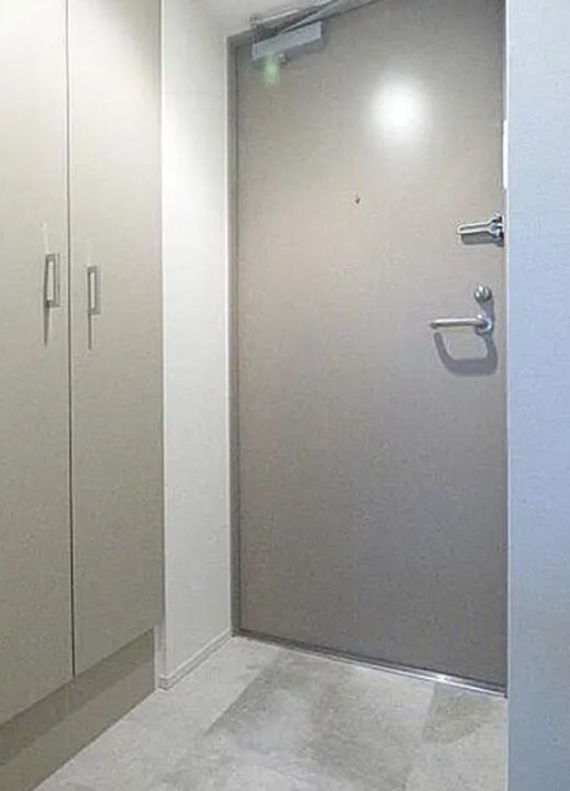 PASEO新宿三丁目IIの玄関