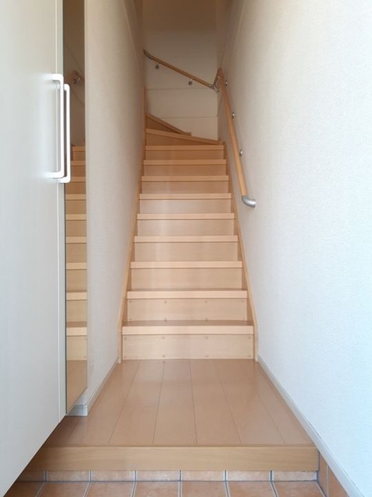 アルドールIIの玄関