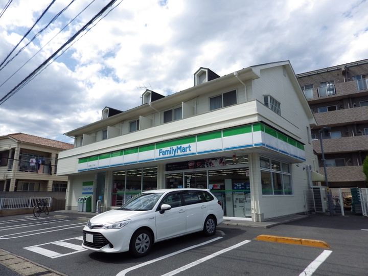 コートアネックスIIIの周辺
