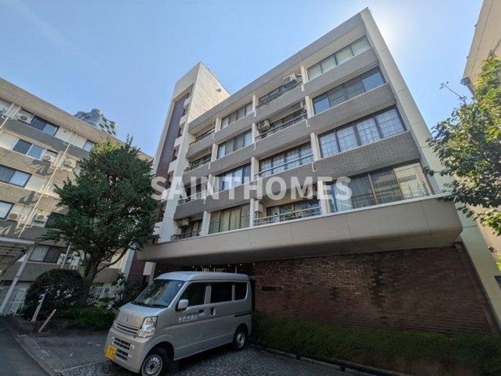 ニュー赤坂コーポラスの外観