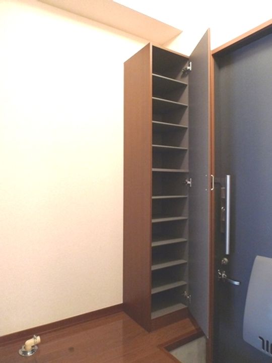 チェリーコートの玄関