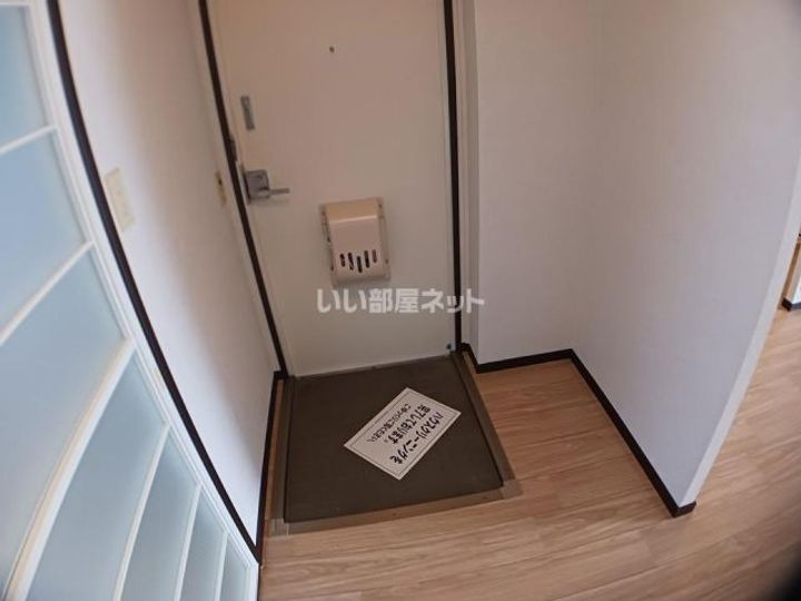大阪府枚方市甲斐田町(アパート)の賃貸物件の玄関