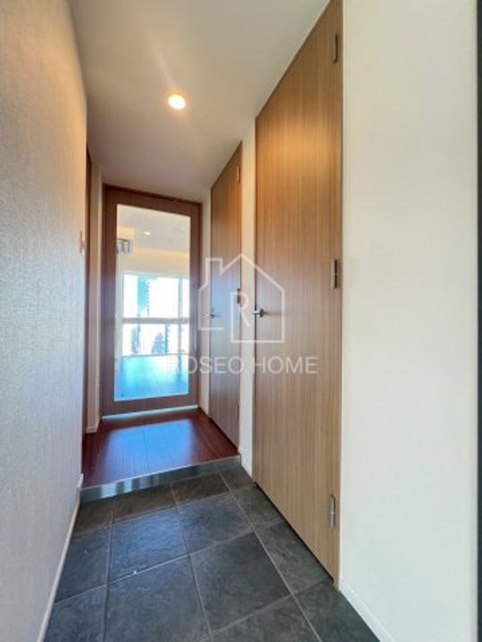 大阪府大阪市西区新町1(マンション)の賃貸物件の玄関