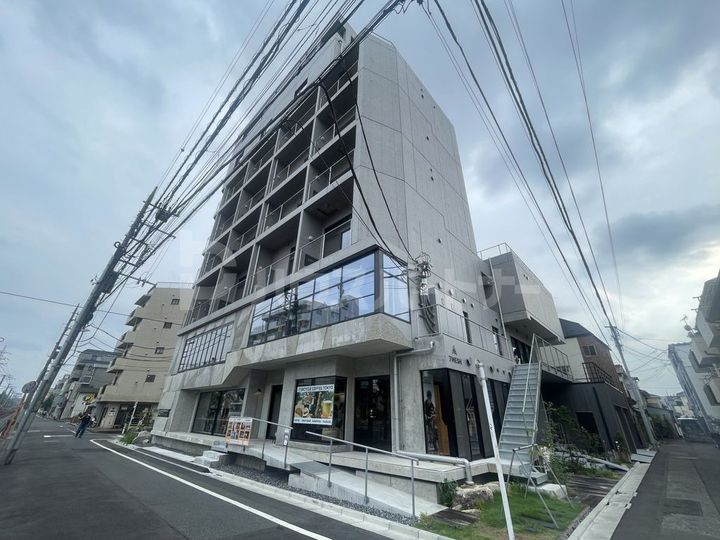 レイオーバー金町の外観
