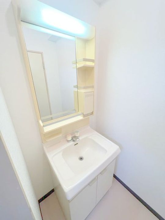 蓮見ビルの内装