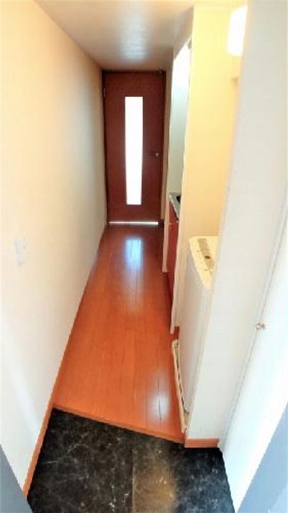 レオパレスAccessの玄関