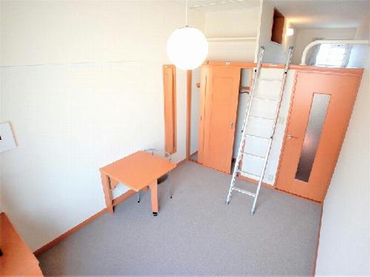 レオパレスAccessの居間