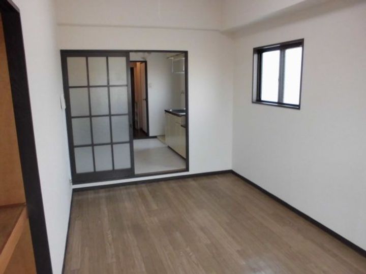 レッドモアの内装