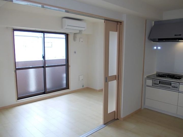 京都府京都市伏見区久我石原町(マンション)の賃貸物件の居間