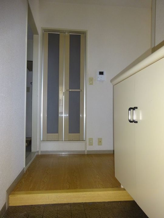 ライフピアモア茅ヶ崎の玄関