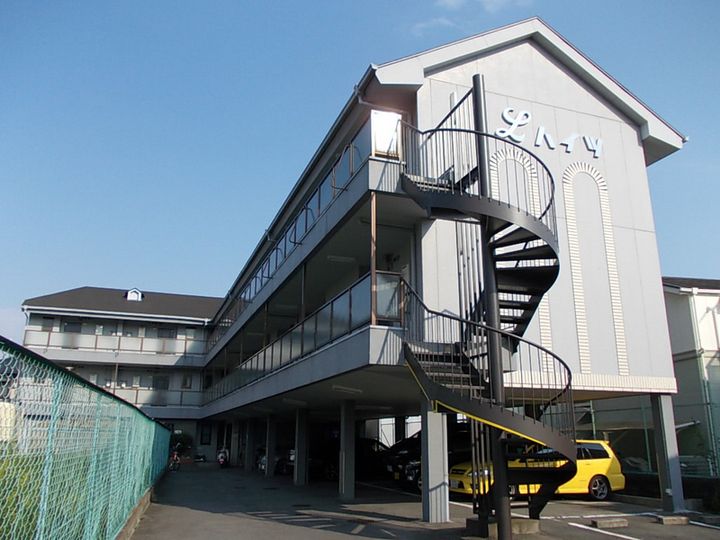 エルハイツの外観