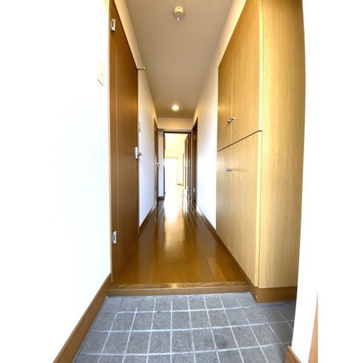 栃木県栃木市大町(マンション)の賃貸物件の玄関