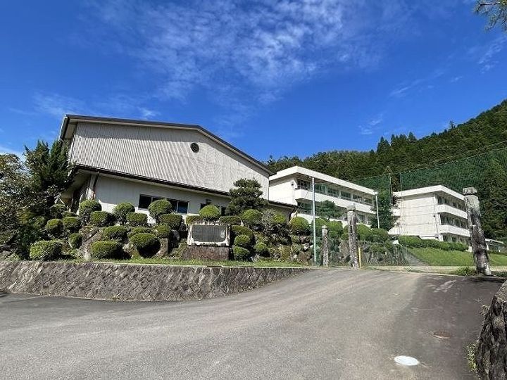 YOUR MAISON TAKUMIの周辺